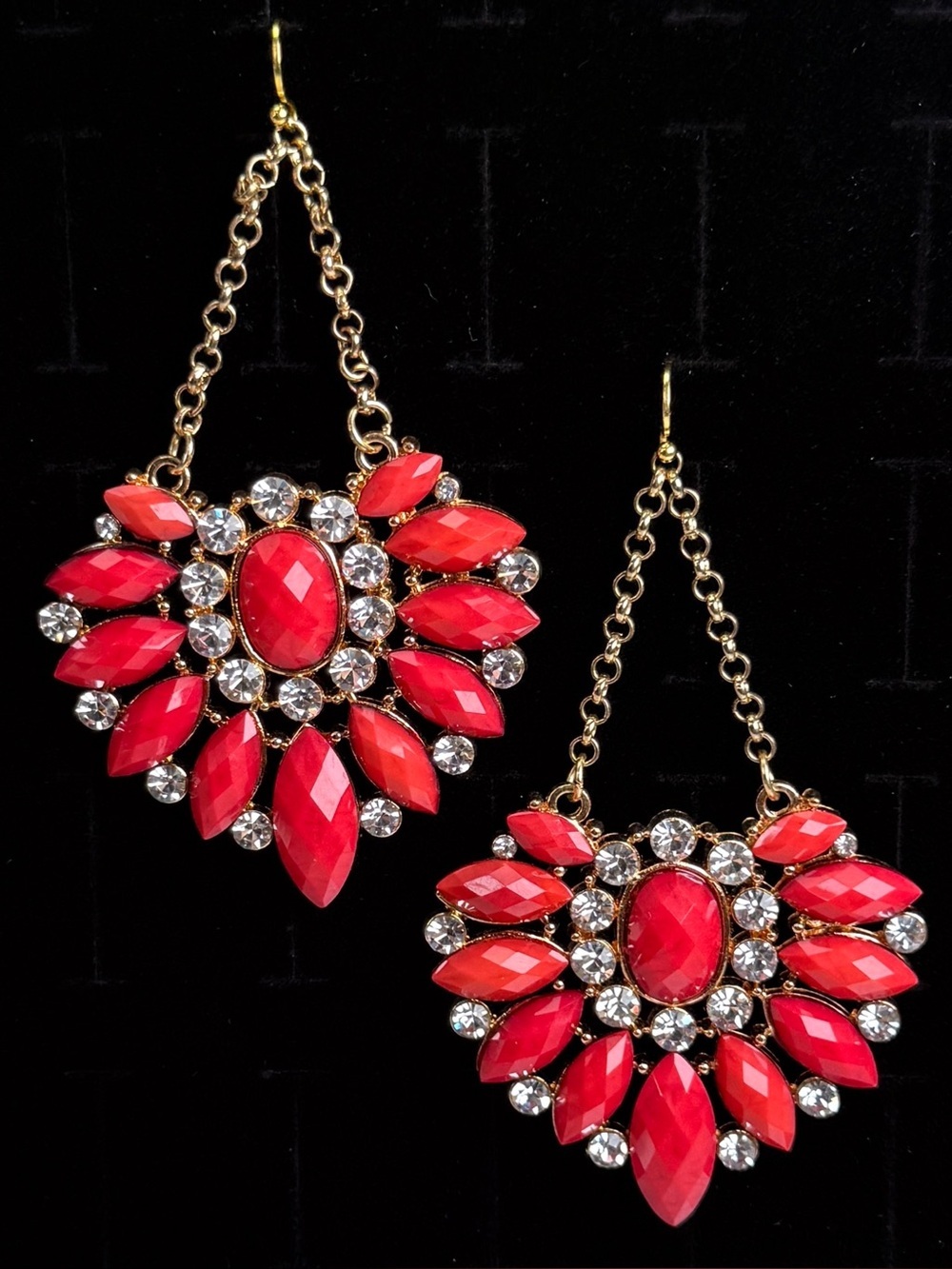 Gorgeous, goldtone, clear bling, bright pink red weighted pierced earrings
